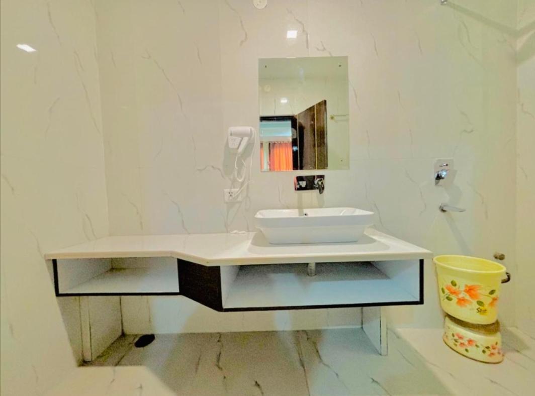 Glace Stay Inn Near Igi Airport ניו דלהי מראה חיצוני תמונה